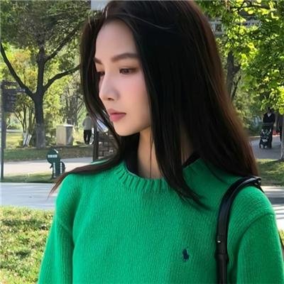 战火下的小花